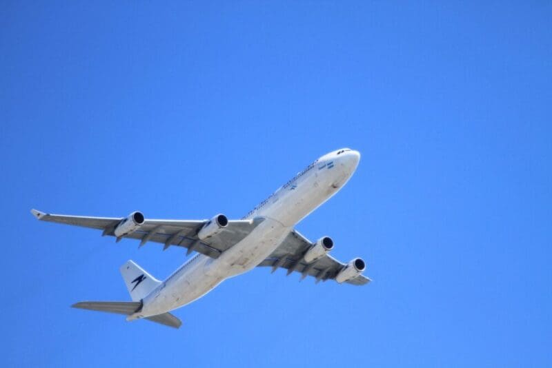 Primeira viagem de avião: tire suas dúvidas aqui!