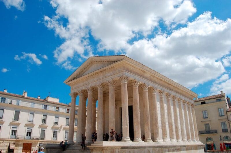 Nimes: dicas para conhecer o melhor da cidade francesa!