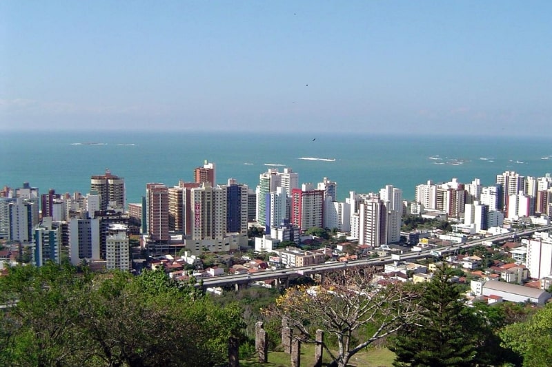 Apreciar a vista panorâmica na Curva da Sereia