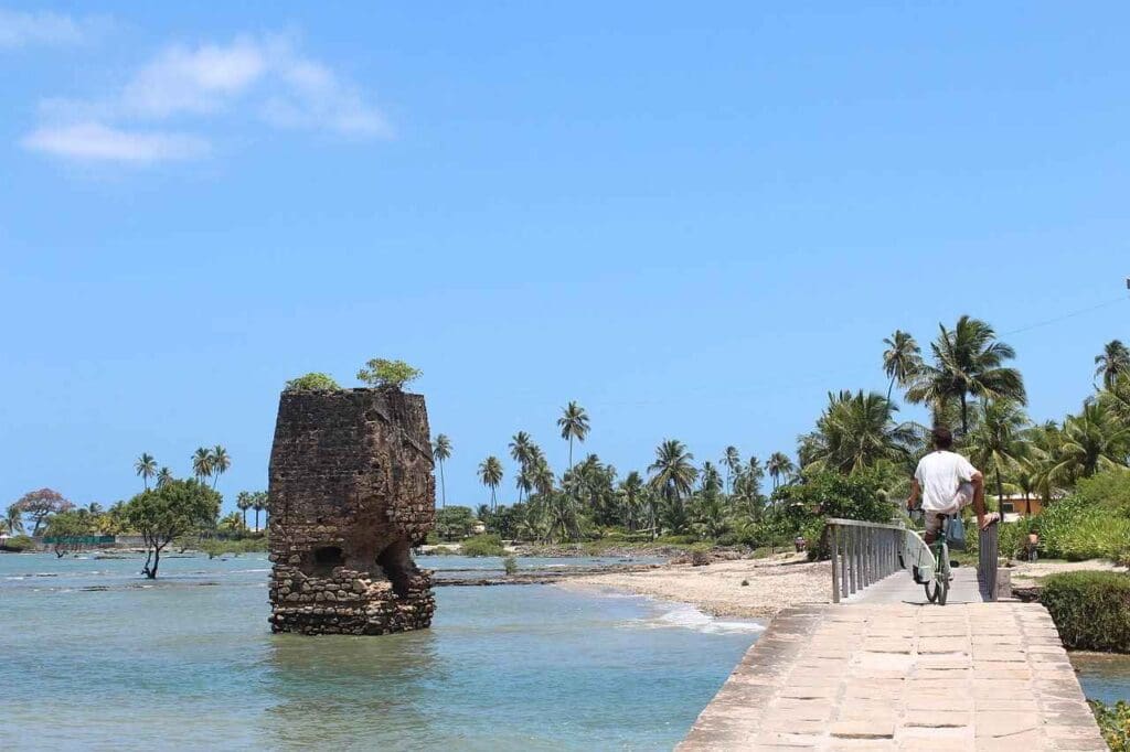 Praias na Ilha de Itaparica